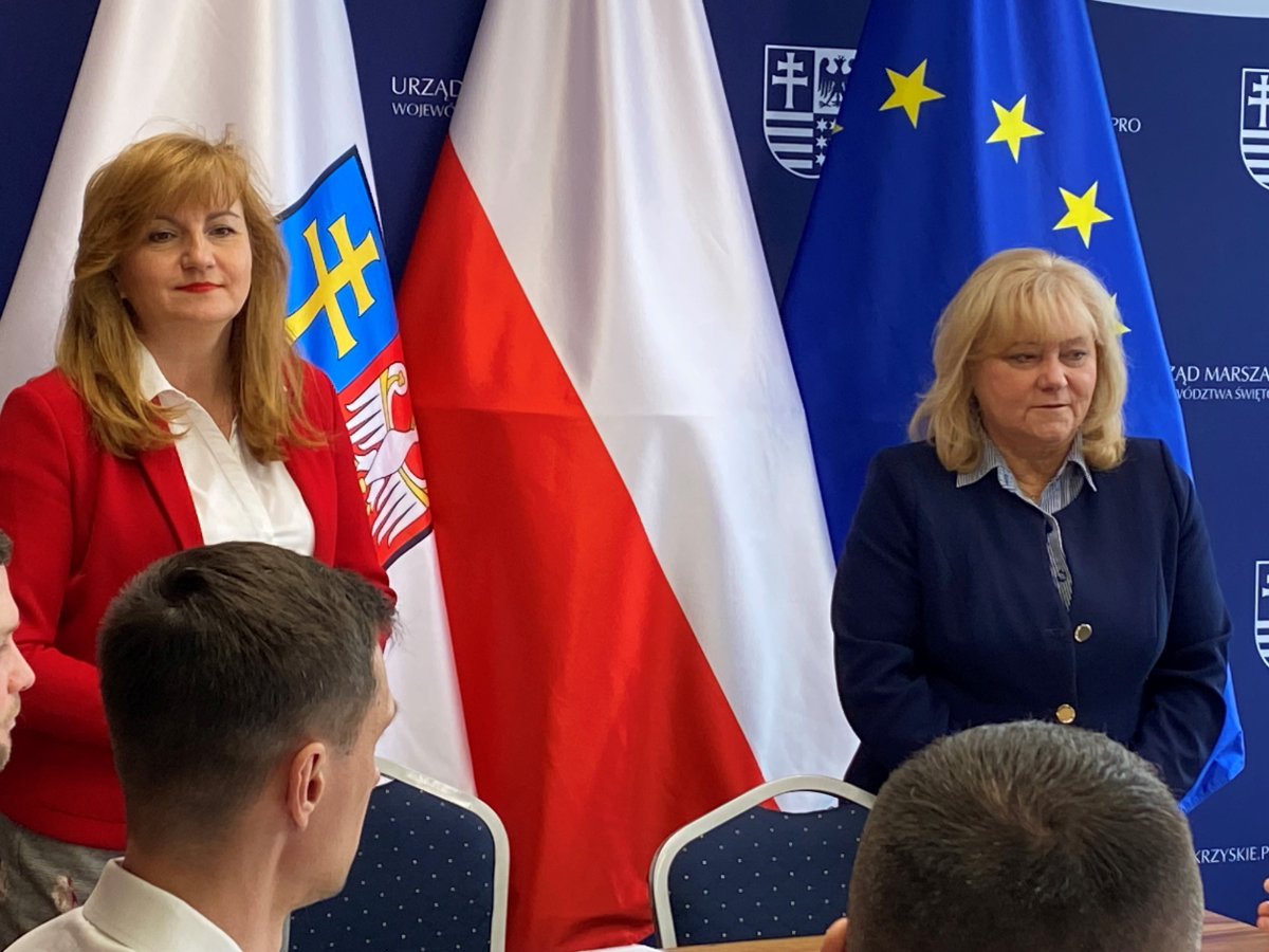 1.	Anita Koniusz, członek Zarządu Województwa Świętokrzyskiego, Renata Bilska zastępca dyrektora Departamentu Edukacji, Kultury i Dziedzictwa Narodowego