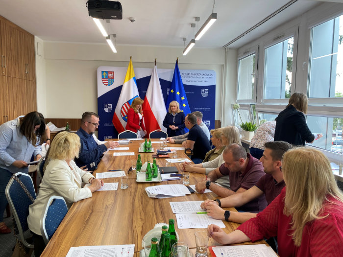 Podpisywanie umów ze Szkolnymi Animatorami Współpracy w ramach projektu Świętokrzyska Edukacja Zawodowa