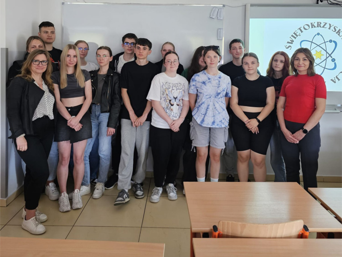 Uczniowie biorący udział w stażach i nauczyciele